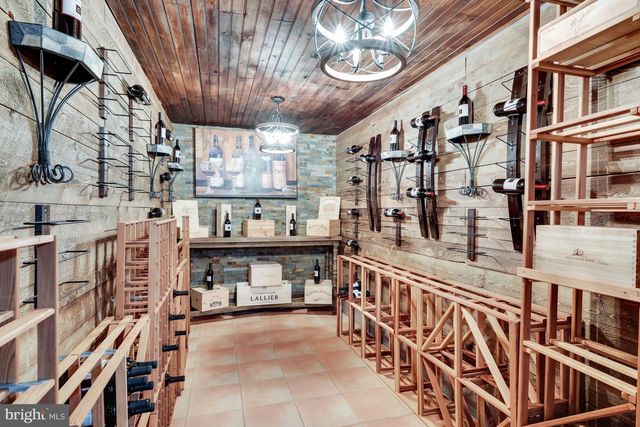 841 LEIGH MILL ROAD, Great Falls, VA 22066