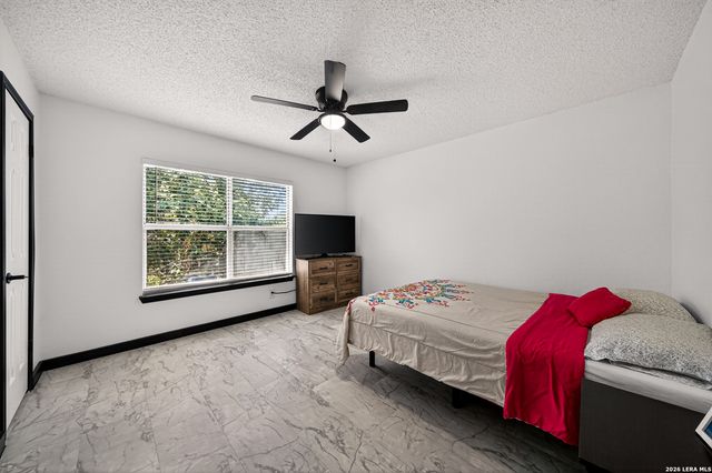 17507 EMERALD CANYON DR, San Antonio, TX 78232