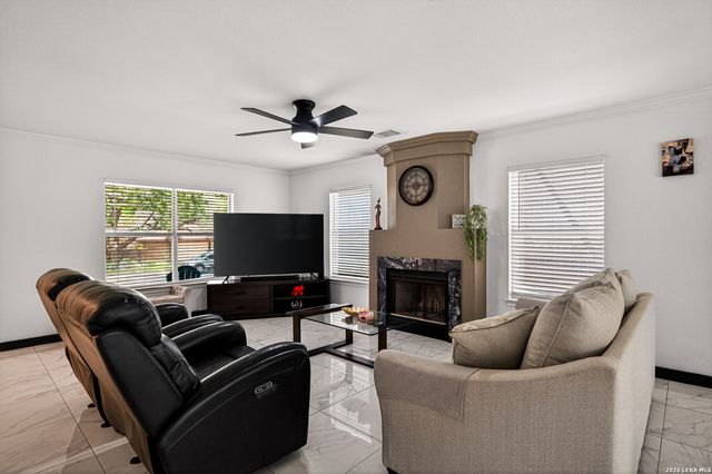 17507 EMERALD CANYON DR, San Antonio, TX 78232