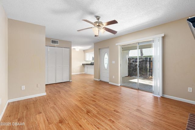 61 Springwood Square, Port Orange, FL 32129