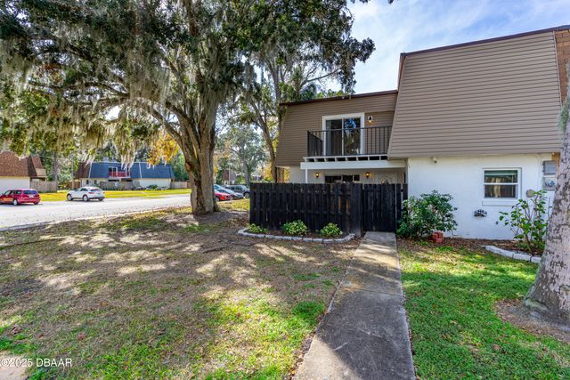 61 Springwood Square, Port Orange, FL 32129