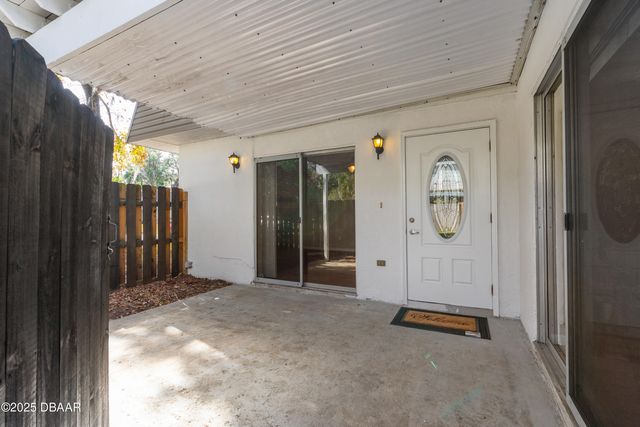 61 Springwood Square, Port Orange, FL 32129