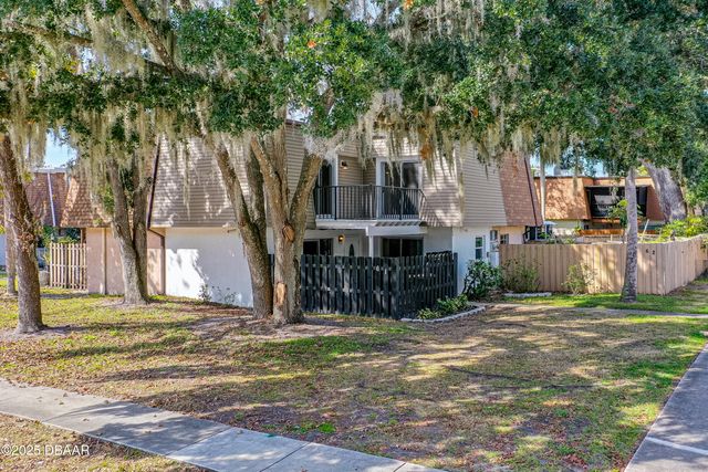61 Springwood Square, Port Orange, FL 32129