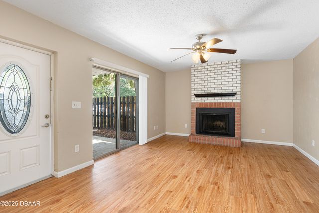 61 Springwood Square, Port Orange, FL 32129