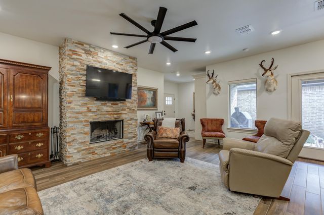 61 Amesbury Court, Lubbock, TX 79416