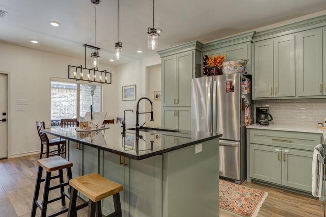 61 Amesbury Court, Lubbock, TX 79416