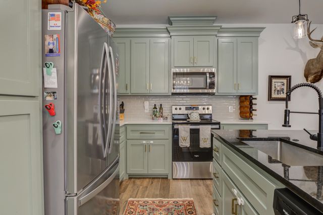 61 Amesbury Court, Lubbock, TX 79416