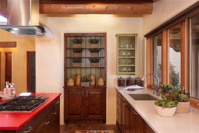 18 Bella Loma, Santa Fe, NM 87506