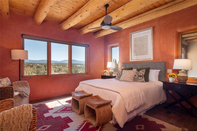 18 Bella Loma, Santa Fe, NM 87506