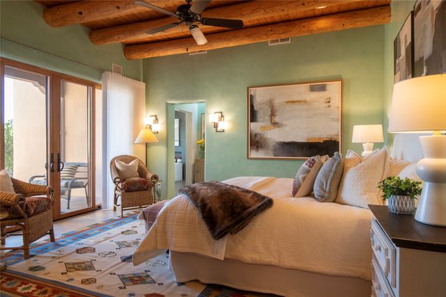 18 Bella Loma, Santa Fe, NM 87506