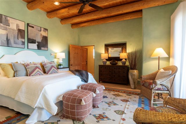 18 Bella Loma, Santa Fe, NM 87506