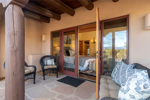 18 Bella Loma, Santa Fe, NM 87506