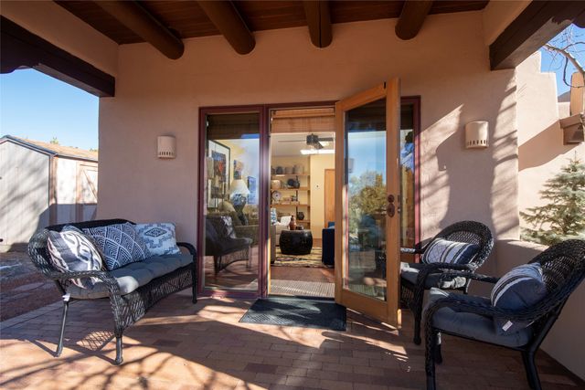 18 Bella Loma, Santa Fe, NM 87506