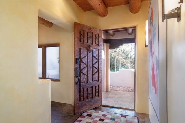 18 Bella Loma, Santa Fe, NM 87506