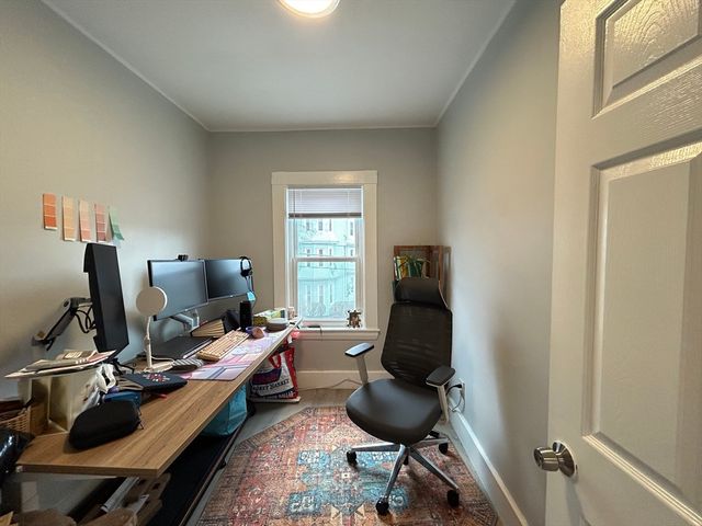 70 Francis St 70, Waltham, MA 02451