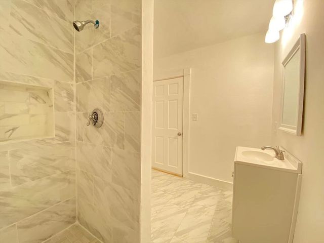 70 Francis St 70, Waltham, MA 02451