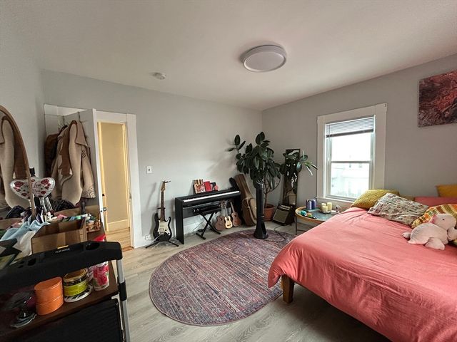 70 Francis St 70, Waltham, MA 02451