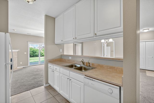 6350 Coachlight Drive 2102, West Des Moines, IA 50266