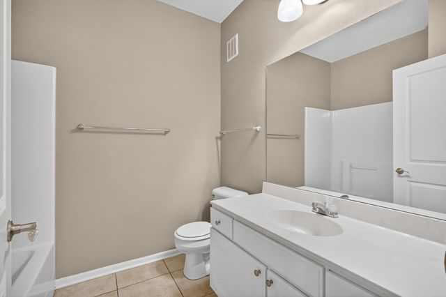 6350 Coachlight Drive 2102, West Des Moines, IA 50266