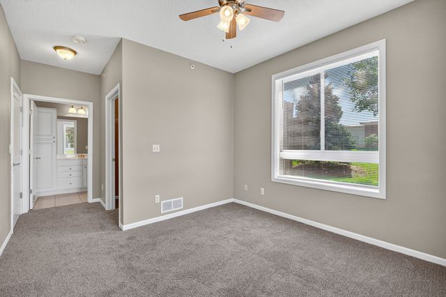 6350 Coachlight Drive 2102, West Des Moines, IA 50266