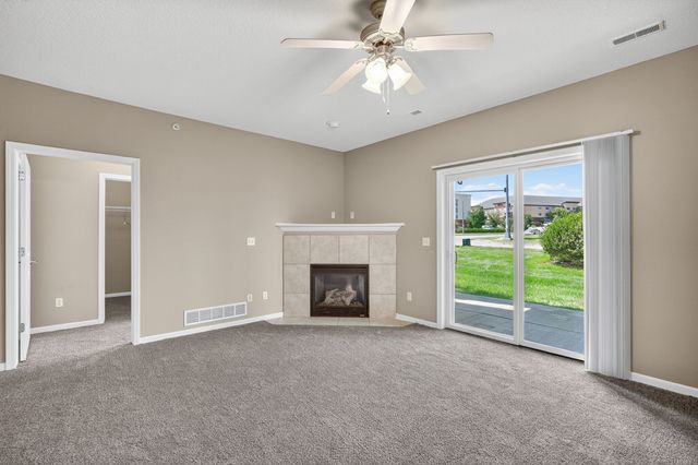 6350 Coachlight Drive 2102, West Des Moines, IA 50266