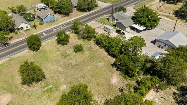 721 N Houston Street, Granbury, TX 76048