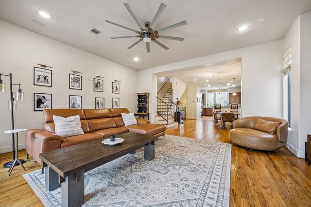 4414 Floyd Street, Houston, TX 77007