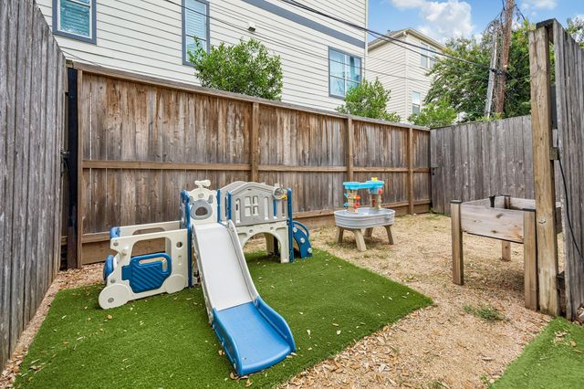 4414 Floyd Street, Houston, TX 77007