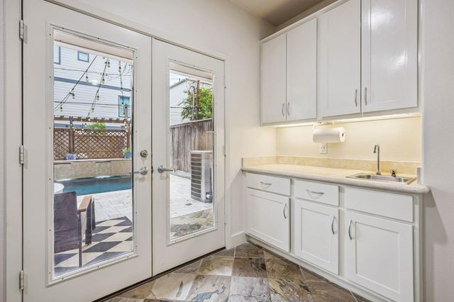 4414 Floyd Street, Houston, TX 77007