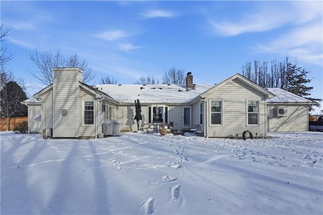 19680 Birch Street, Stilwell, KS 66085