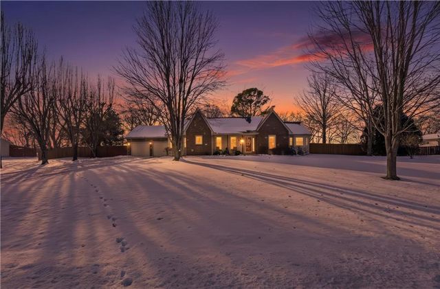 19680 Birch Street, Stilwell, KS 66085