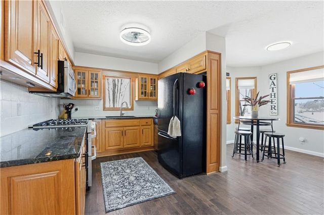 19680 Birch Street, Stilwell, KS 66085