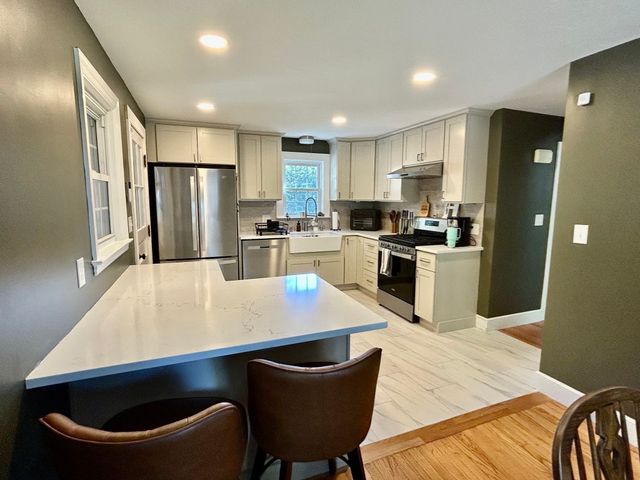 9 Judith Rd, Weymouth, MA 02191