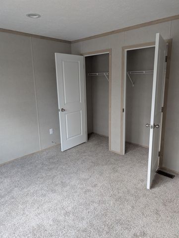 8 Avenue A, Burlington, VT 05408