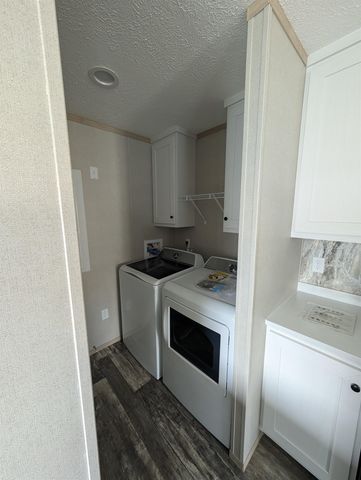 8 Avenue A, Burlington, VT 05408