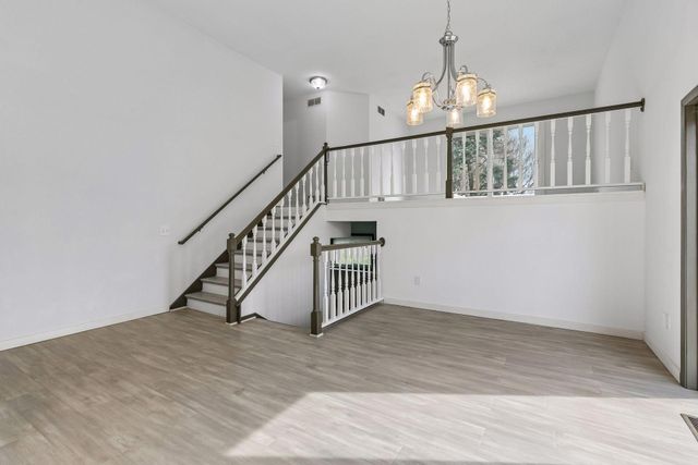 15125 Southwind Drive, Burnsville, MN 55306