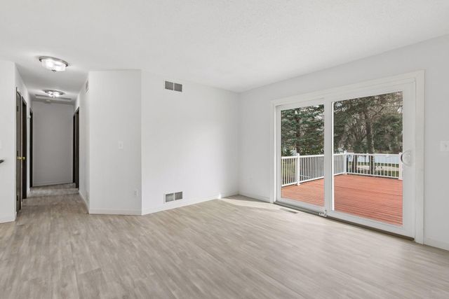 15125 Southwind Drive, Burnsville, MN 55306