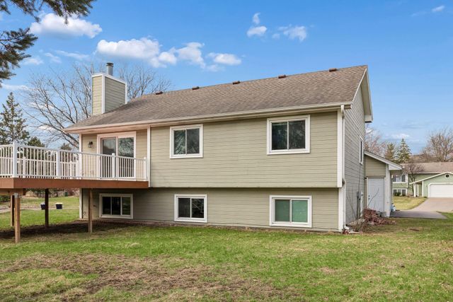 15125 Southwind Drive, Burnsville, MN 55306