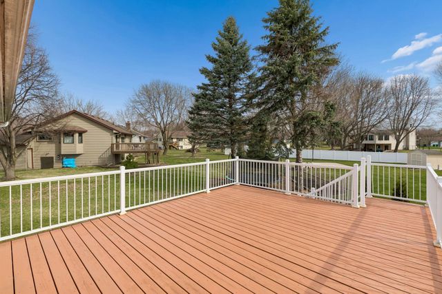 15125 Southwind Drive, Burnsville, MN 55306