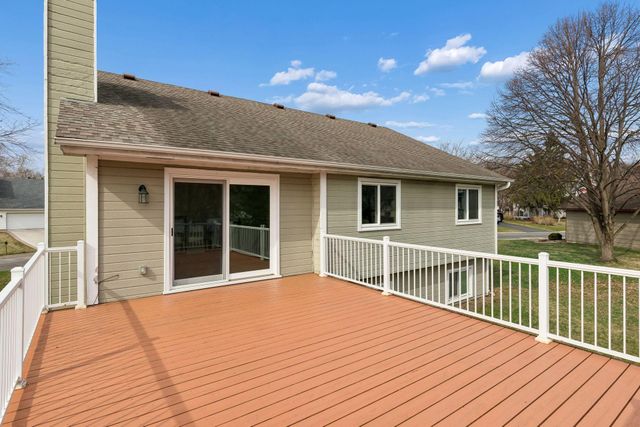 15125 Southwind Drive, Burnsville, MN 55306
