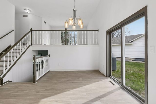 15125 Southwind Drive, Burnsville, MN 55306