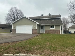 15125 Southwind Drive, Burnsville, MN 55306