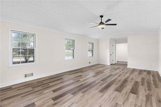 2250 Ridge Forest Drive, Grayson, GA 30017