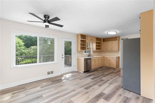2250 Ridge Forest Drive, Grayson, GA 30017