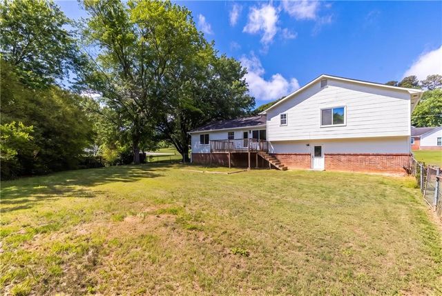 2250 Ridge Forest Drive, Grayson, GA 30017