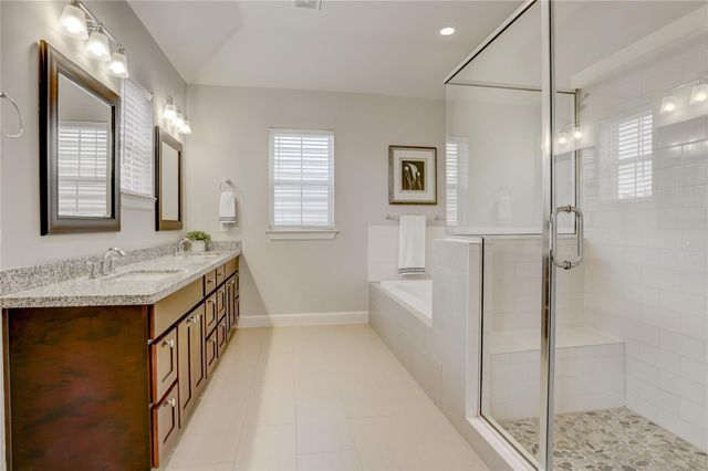 5637 Kiam Street D, Houston, TX 77007