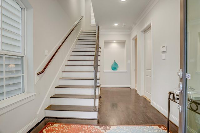 5637 Kiam Street D, Houston, TX 77007