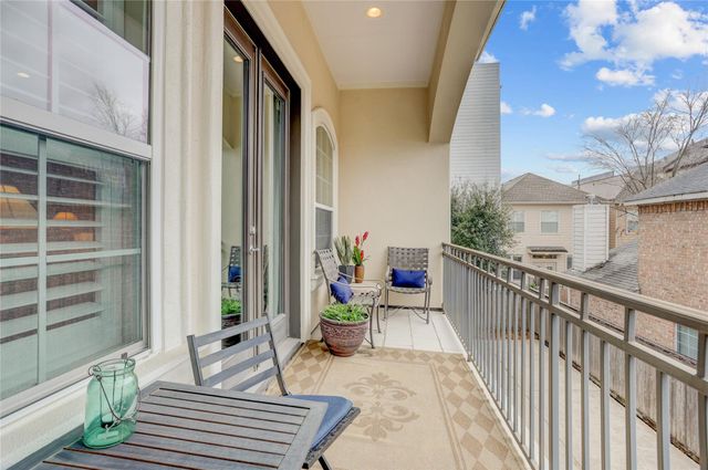 5637 Kiam Street D, Houston, TX 77007