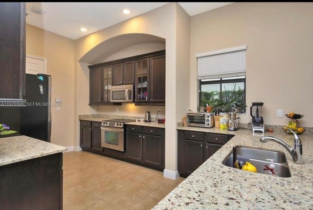 3782 NW 85th Ter, Cooper City, FL 33024