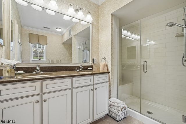 4 Slate Ct C1, Woodland Park, NJ 07424